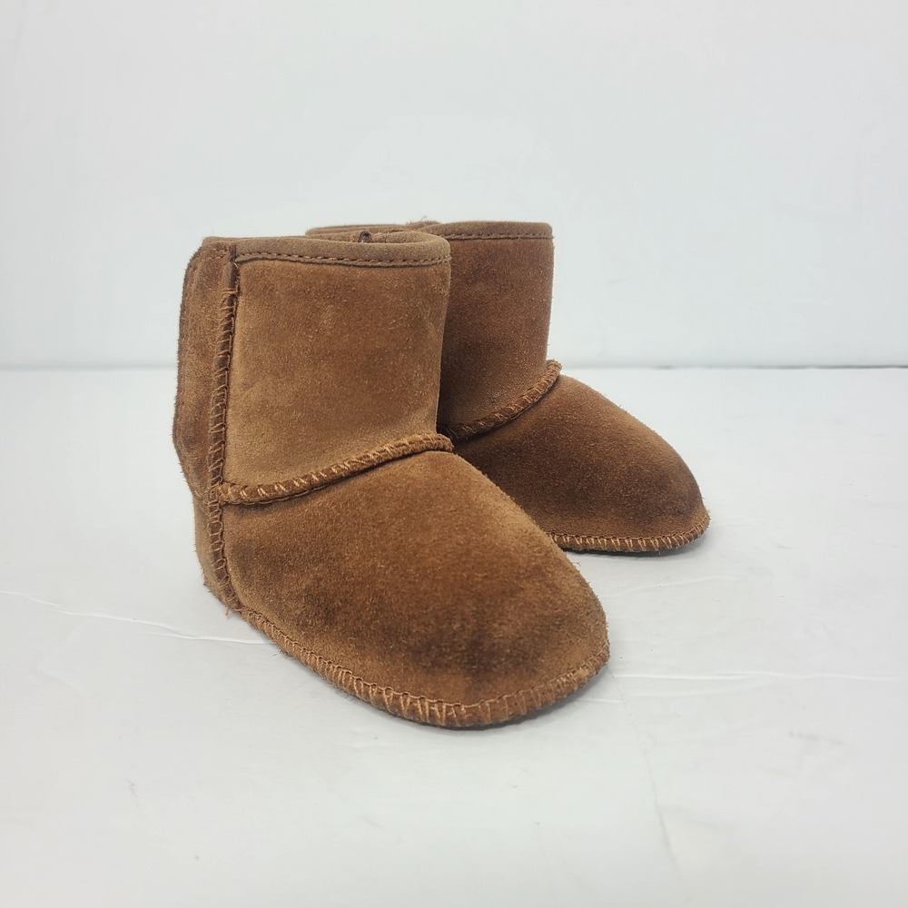 UGG Chestnut Baby Classic Boots Size 0/1 Baby Booties XS UGG Australia Infant